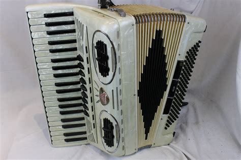 cream excelsior  piano accordion lmmh