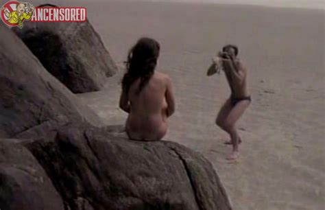 Zilda Mayo Desnuda En A Ilha Dos Prazeres Proibidos