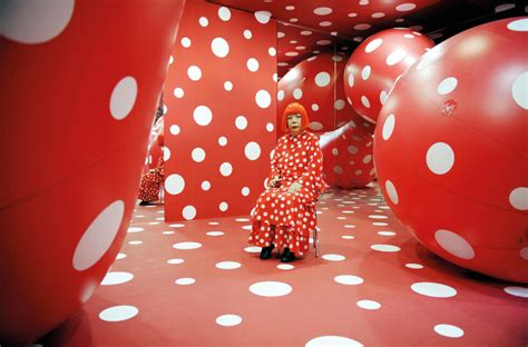 Yayoi Kusama Yayoi Kusama Fra Galskap Til Kunst