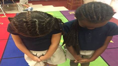 Girl Asks Mom To Braid Hair So She Can Be Twins With Best Friends