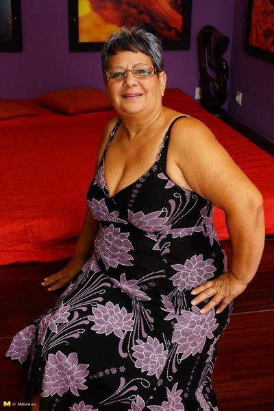 hot naughty babe doing a mature bbw on the couch at granny