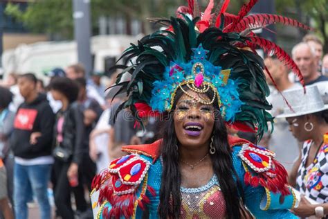 de zomer van carnaval  van rotterdam parade redactionele stock afbeelding image