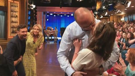 surprise new york city couple gets engaged during live with kelly and