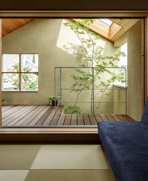 japan micro house  small zen garden interiorzine