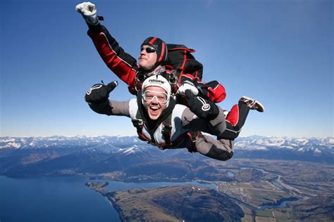 skydiving  queenstowns lake wakatipu skydiving queenstown adventure
