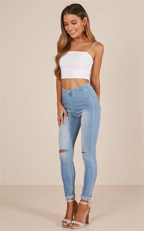 Felicity Skinny Jeans In Light Wash Produced With Images