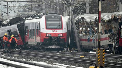 dead  injured  train crash  province  styria austria