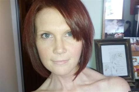 kelly davidson s double mastectomy tattoo symbolises transformation after surviving breast