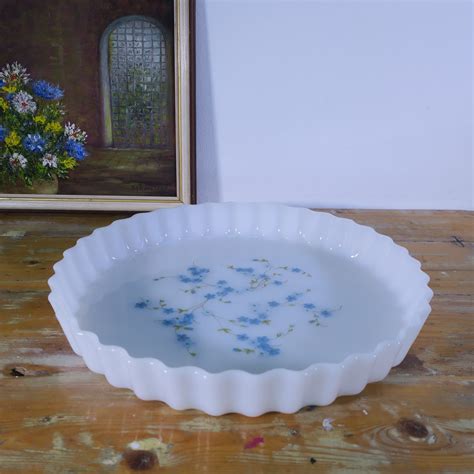vintage arcopal france veronica quiche schaal taartvorm ronde schaal met blauwe bloemen