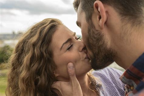 Good Kissing Techniques What You Need To Know Naijamusic