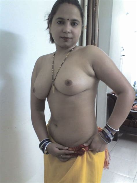 gujrati housewife nude posing for husband indian nude girls