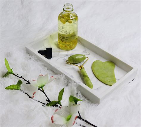 green jade stone facial massage kit la pearlette