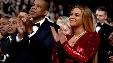 Beyonce And Jay Z Dressed As Rap S Iconic Couple To One Up Your