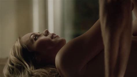 Nude Video Celebs Laura Vandervoort Sexy Bitten S03e02