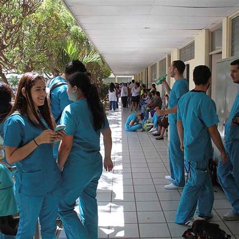 estudiantes de medicina de la uam solicitan  sus practicas sean suspendidas por alta