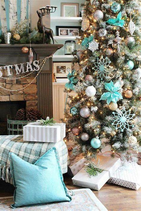 pin  angela meredith  coastal holiday home decor cool christmas