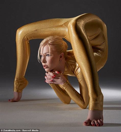 world s most flexible woman shows off her incredible