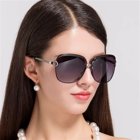 Roshari A41 Women Sunglasses Polarized Retro Luxury Ladies