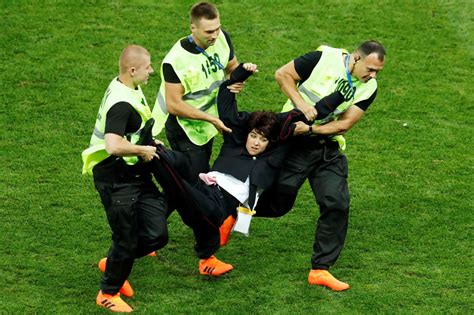 fifa world cup 2018 pussy riot members jailed for pitch invasion