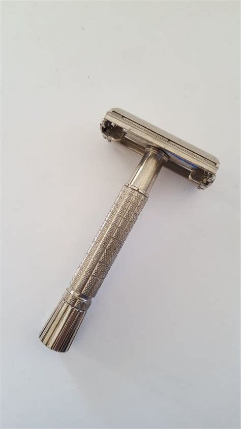 vintage gillette safety razor tech model     date etsy safety razor vintage