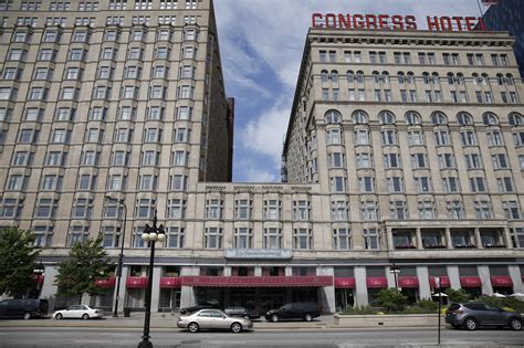 congress plaza hotel strike ends   years chicago tribune