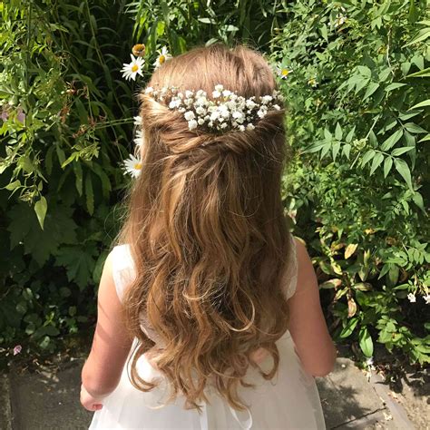 adorable flower girl hairstyles