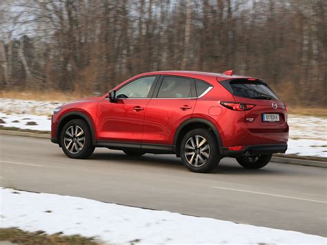 foto mazda cx   awd  revolution top testbericht jpg vom artikel mazda cx   ps