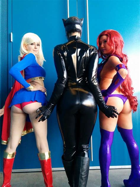 catwoman feeling up supergirl and starfire myconfinedspace