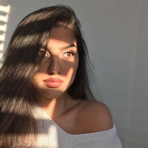 Selfie Instagram Baddie Makeup Lighting Goldenhour