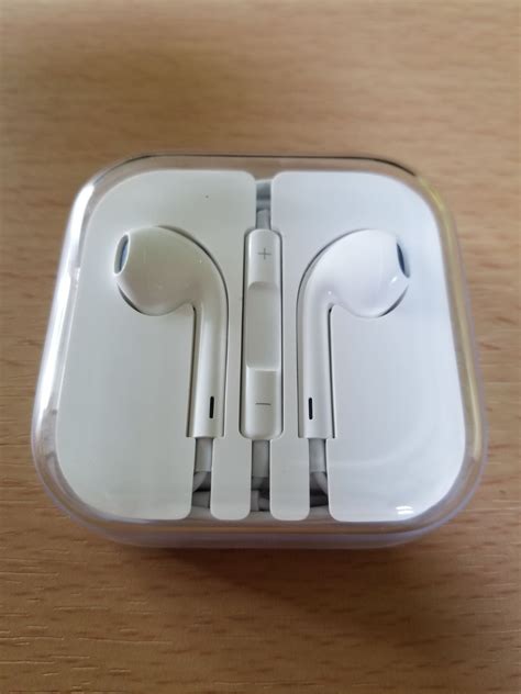 apple earbuds wired mm jack gently preowned condition   original case  message
