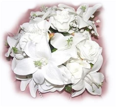 White Floral Silk Bouquet Of Lilies And Roses Hand Held Round New
