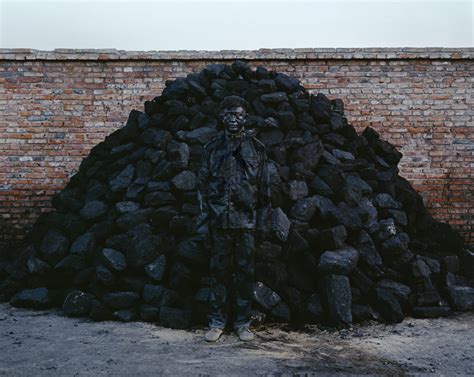 coal pile photographs  liu bolin