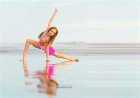 maddie ziegler doing dance moves at the beach dance moms in 2019 maddie ziegler dance moms