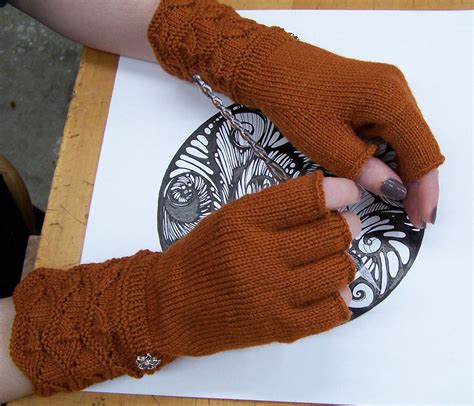 masala fingerless gloves pattern knitting patterns  crochet