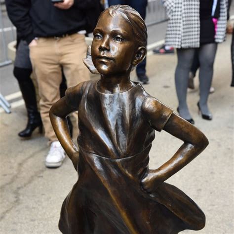 This Dude Humping The ‘fearless Girl’ Statue Is The Worst