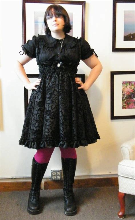 the 5 best looks for building your plus size gothic