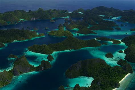 raja ampat islands   diving place   world travel