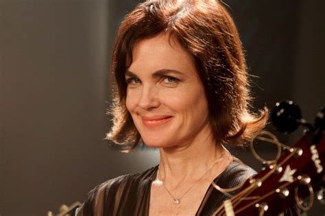 downton abbey s elizabeth mcgovern doesn t have to sing for her supper