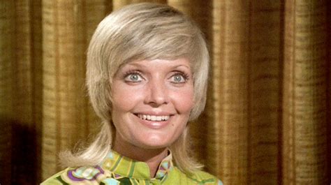 florence henderson dead the brady bunch mother has died at 82