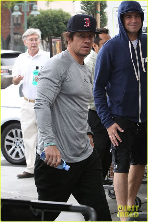 full sized photo of mark wahlberg bulges out of shirt with gma 10