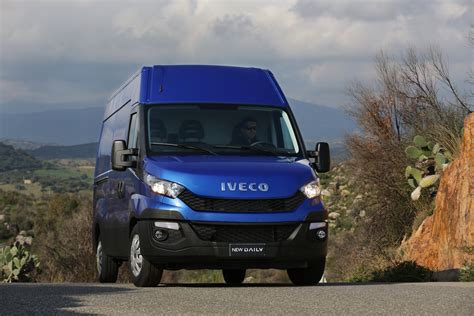 iveco daily vans   year warranty commercialvehiclecom