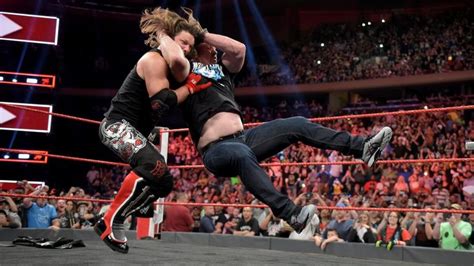 Stone Cold Steve Austin Returns To Give A Stunner To Aj Styles On Raw