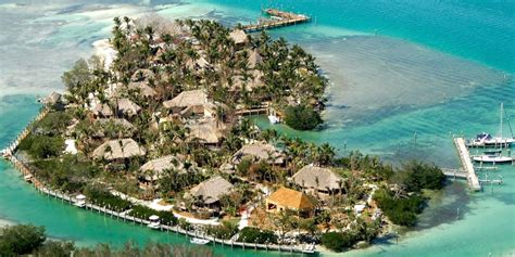 palm island resort spa kume guide