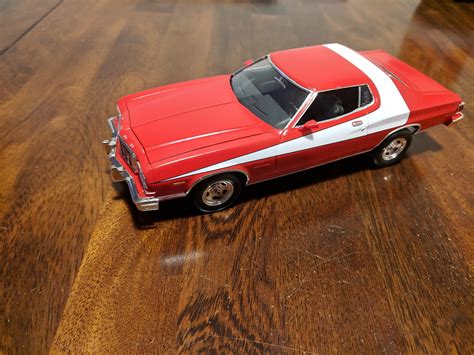 Starsky And Hutch Ford Torino Plastic Model Car Kit 1 25 Scale