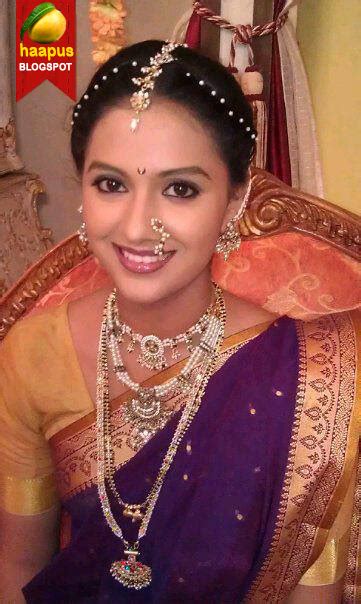 actress tejashri pradhan  engaged cute