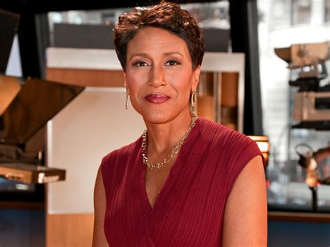 Gma Anchor Robin Roberts Publicly Acknowledges She S Gay Celebrity