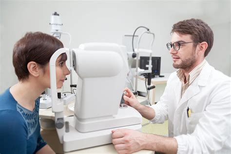 Galería De Equipos De Examen Ocular Medicina Básica