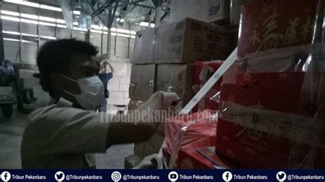 Penyelundupan Buah Ilegal Asal Malaysia Terungkap Pemilik