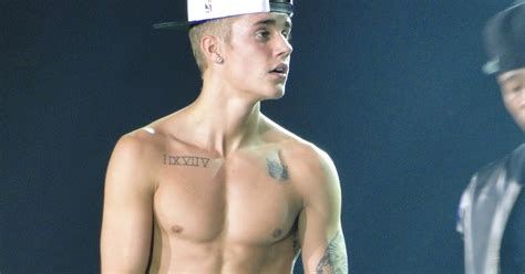 the stars come out to play justin bieber new shirtless pics