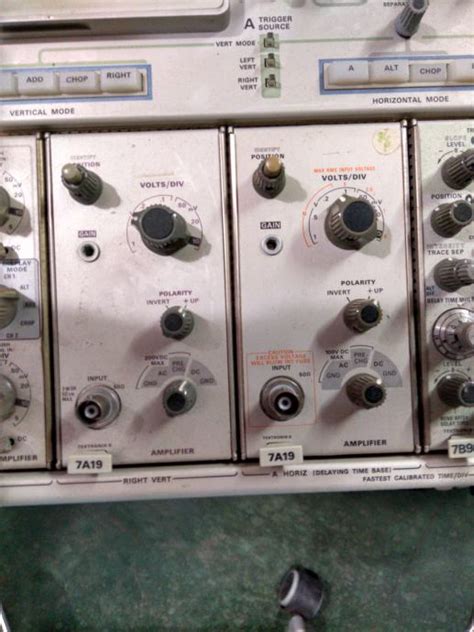 tektronix  mhz      ba modulima